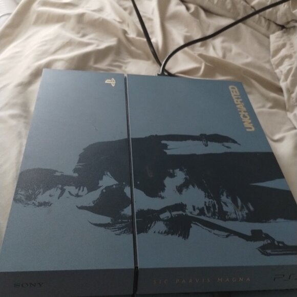 Limited edition PS4 with HDMI power cord and controller